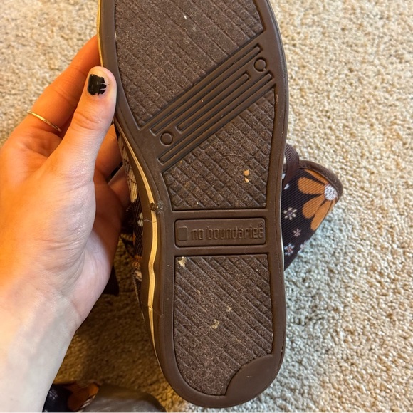 Unique Floral Boots - Picture 3 of 4